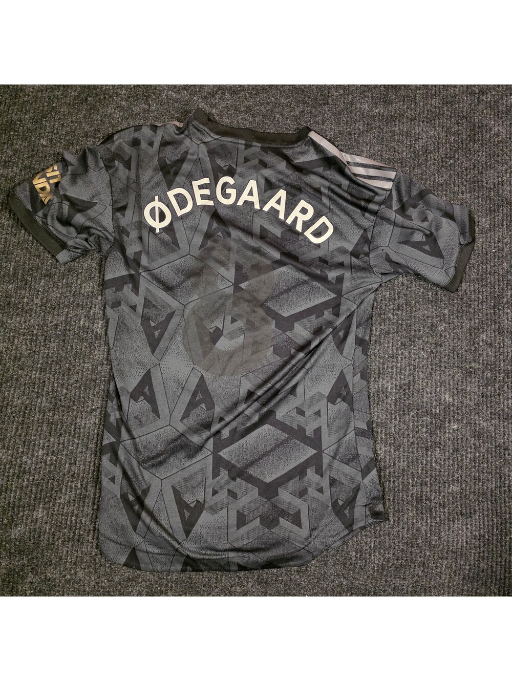 Adidas Arsenal 2022/23 Authentic Licensed Ødegaard Soccer Jersey Size Large - Picture 4 of 4